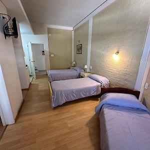 Habitación Triple Adaptada para Discapacitados